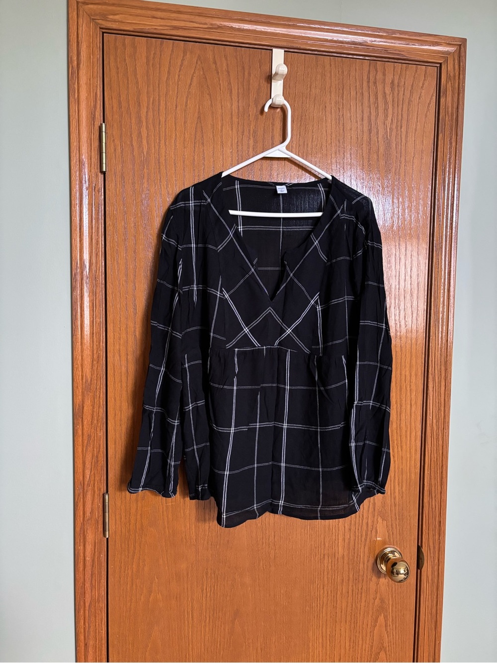 Old Navy Black Windowpane V-Neck Blouse